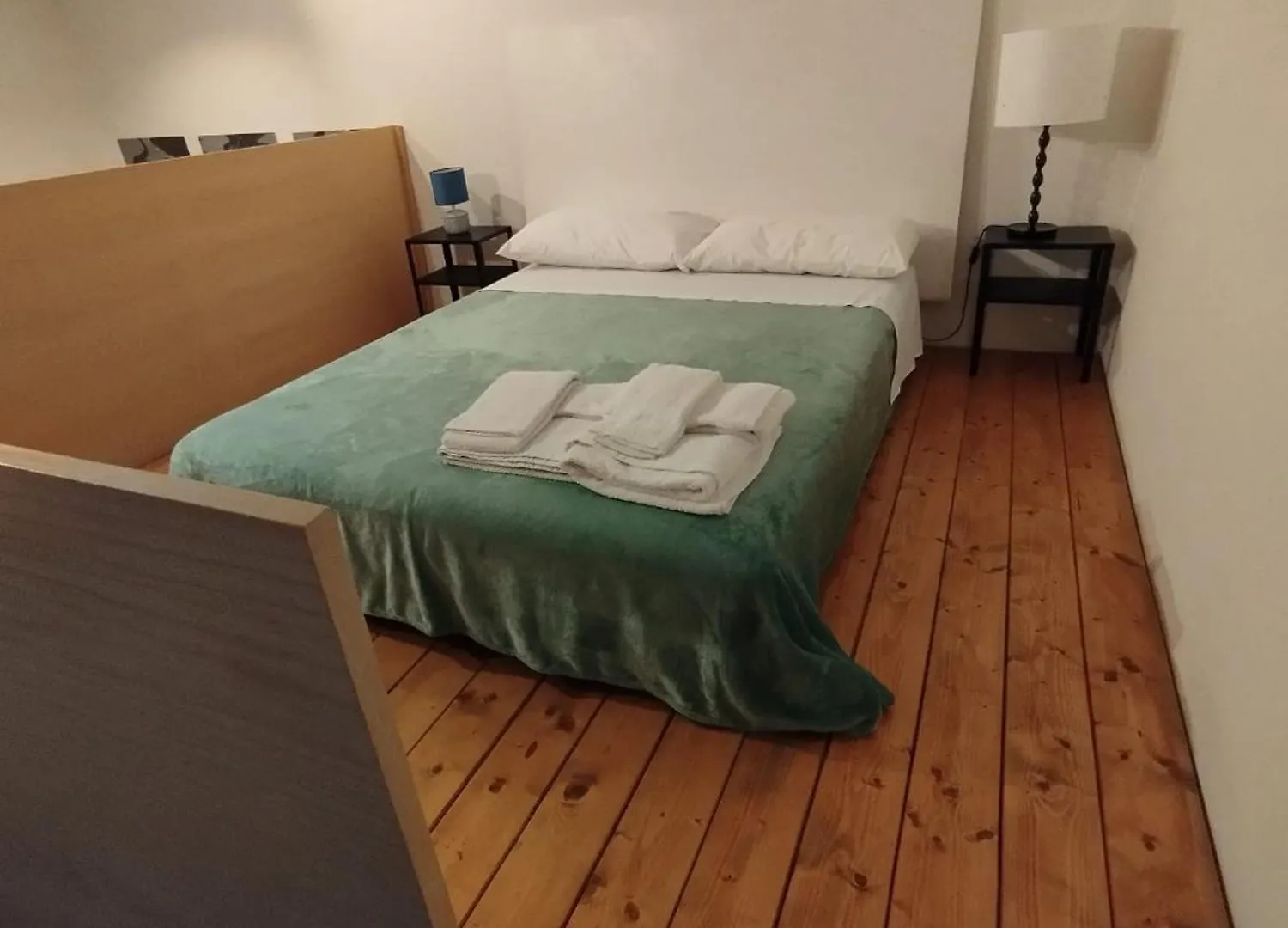 Apartment Casa Merisi Al Centro Storico Di Napoli Italy